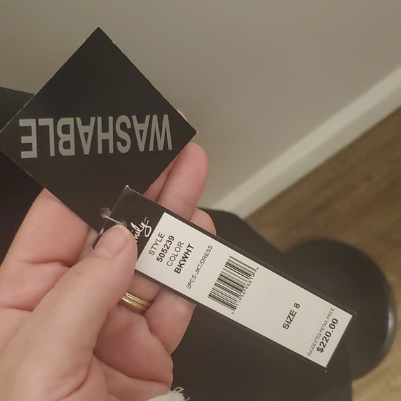 Emily Dress - Picture 4 of 12